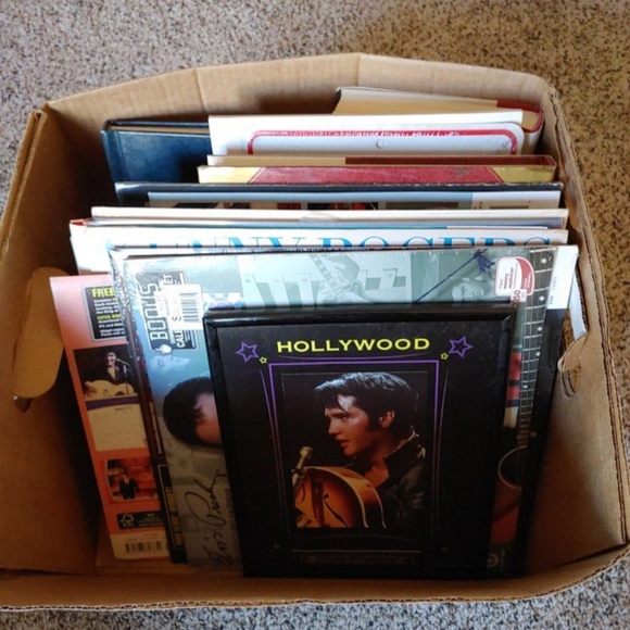 Elvis memorabilia - Picture 9 of 9